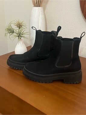 Thursday Boot Legend Platform Chelsea Boot - Black Matte